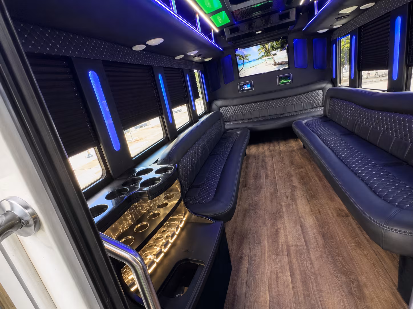 party buses for pueblo west prom groups on dillon drive